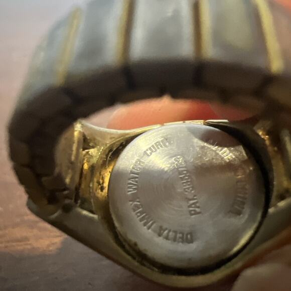 Delta Impex Digital Ring Watch - New Wave Quartz - Untested - Picture 6 of 8